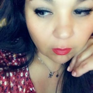 Meet your Posher, Carie